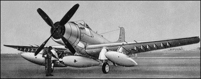 Douglas AD-1 «Skyraider» с тремя ПТБ