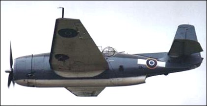 «Мститель» с опознавательными знаками авиации британских ВМС, нанесенных поверх американских звезд