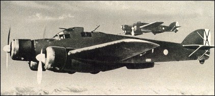 SIAI SM.79 Sparviero с опознавательными знаками ВВС франкистской Испании